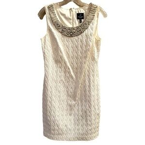 Adrianna Papell Sleeveless Cocktail Dress Beaded Neckline Cream Size 4